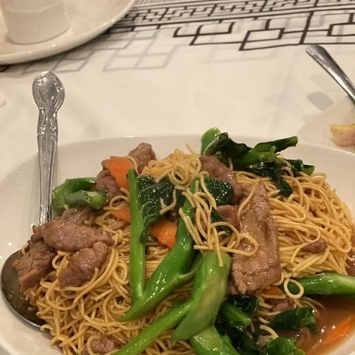Beef Broccoli with Panfried Rice Noodle 芥兰牛河